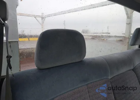 1997 Ford F-250 Xl z USA, uszkodzony, nr VIN 3FTHF25H0VMA52275